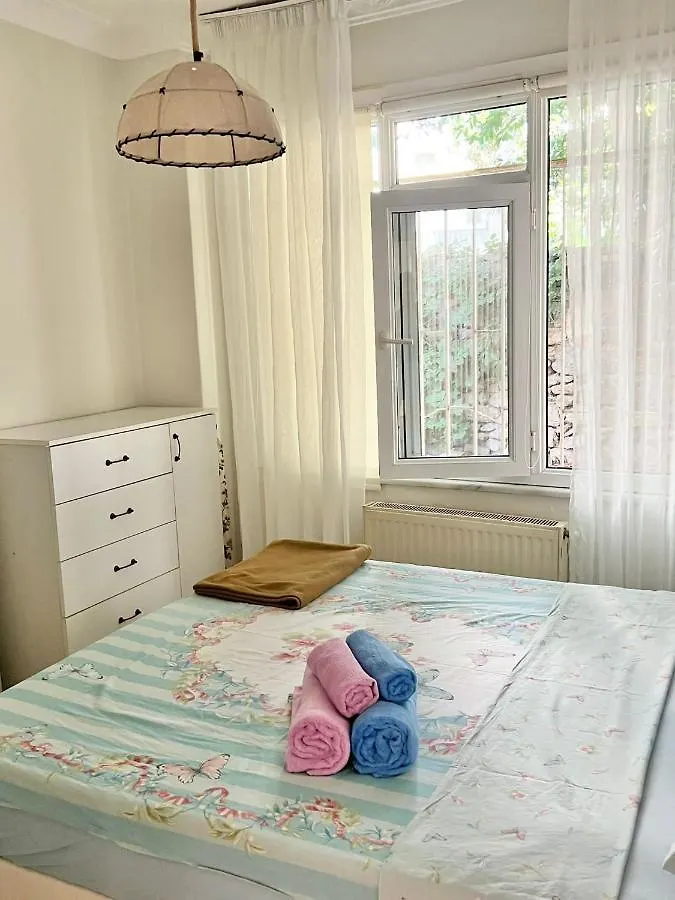 Very Close To Bosphorus, Beautiful 2 Rooms 1 Salon Flat, Excellent Location Istanbul