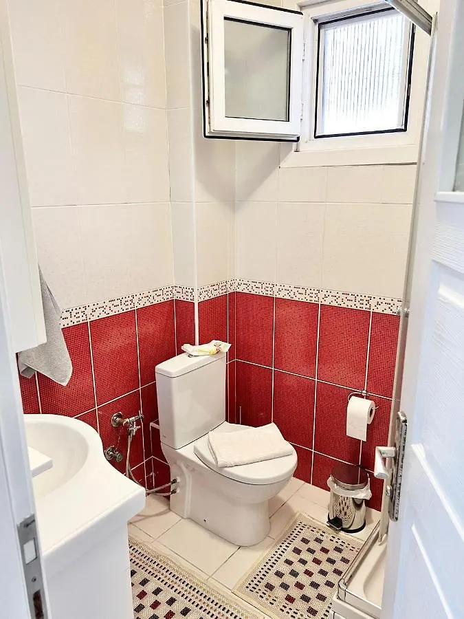Very Close To Bosphorus, Beautiful 2 Rooms 1 Salon Flat, Excellent Location Istanbul