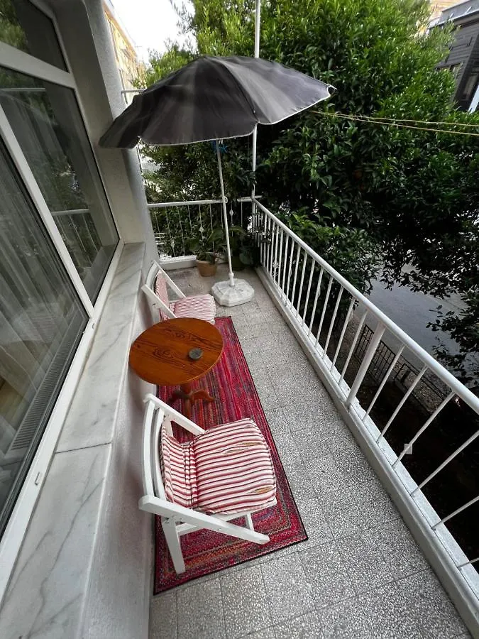 Apartment Very Close To Bosphorus, Beautiful 2 Rooms 1 Salon Flat, Excellent Location Istanbul Turkey